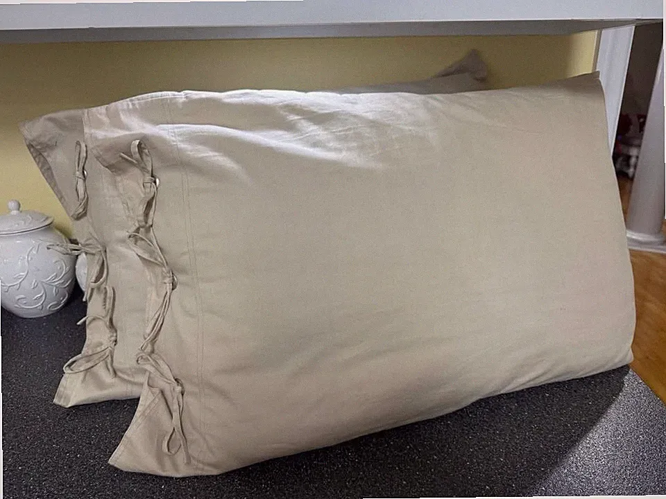 2 NAUTICA Standard Pillow Shams with Ties Grommets Beige