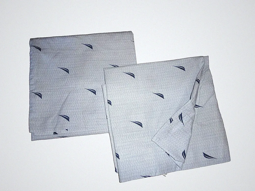 NAUTICA BLUE SAILBOATS HERRINGBONE (2) STANDARD PILLOWCASES 19 X 27