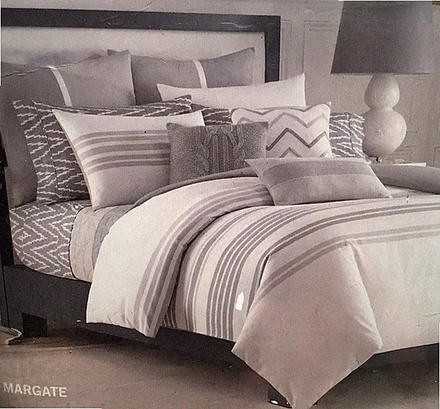 Nautica Margate Full/Queen Duvet Cover 88”x92”, Two Standard Shams 20”x22” READ