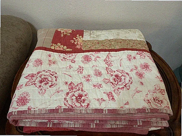 Nautica Patchwork Floral Stripe Quilt Full/Queen Reversible Striped Back Cotton