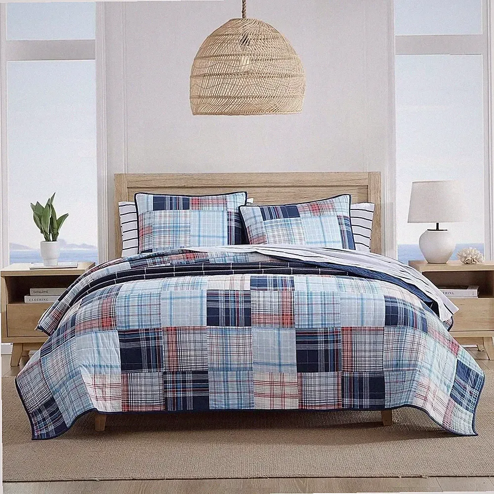 Nautica - Quilt, Luxuriously Soft Bedding, king Stony Point New Open Box